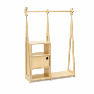 Montessori Kindergarderobe aus Naturholz mit Kleiderstange und Stauraum für Kinderkleidung.